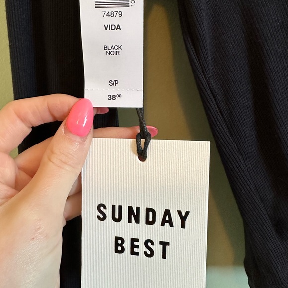 NWT Sunday Best Cropped Long Sleeve - Picture 3 of 4